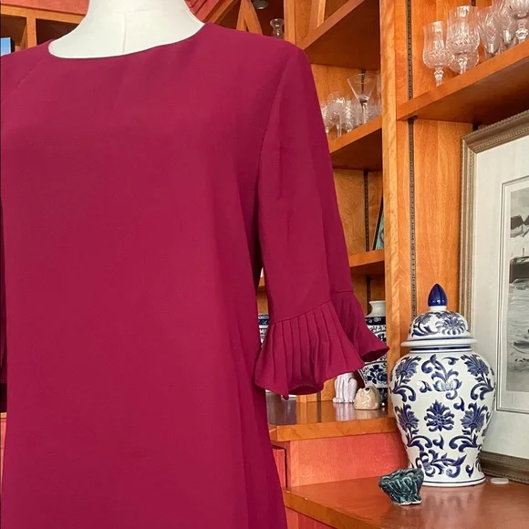 Alfani Berry Long Sleeve Dress with Pleated Accents Size 12 EUC - Picture 5 of 9